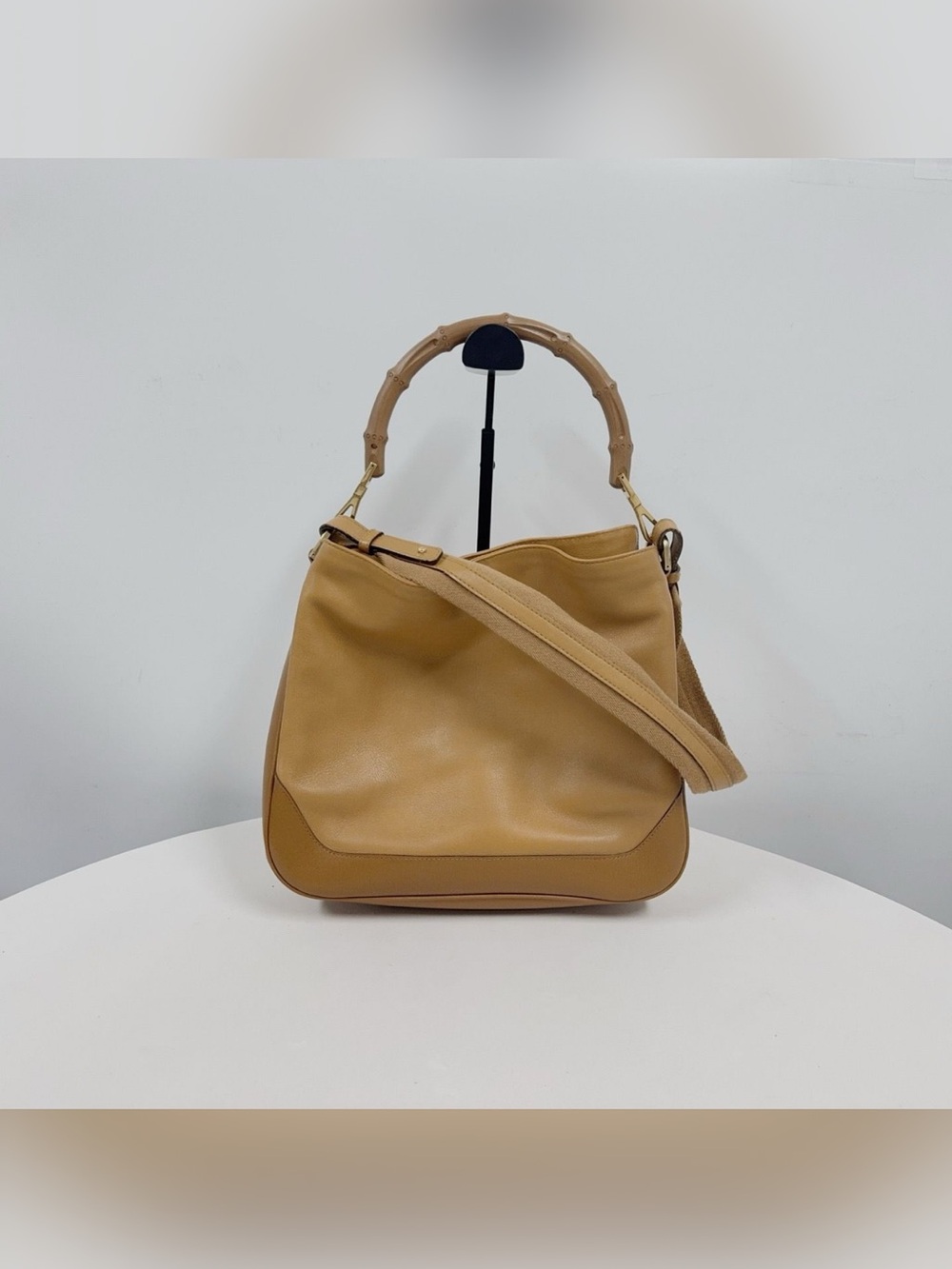 GUCCI calfskin leather shoulder tote bag authenticity included !! - Picture 9 of 15
